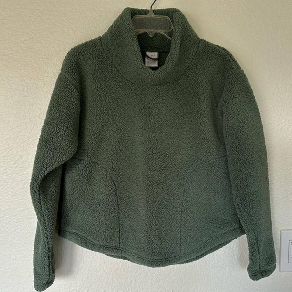 Serra thick warm fleece cowl neck sweater medium